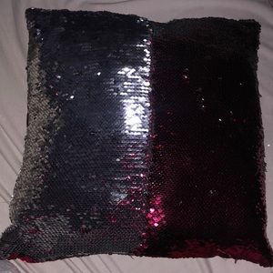 Pillow  (two colours sides)